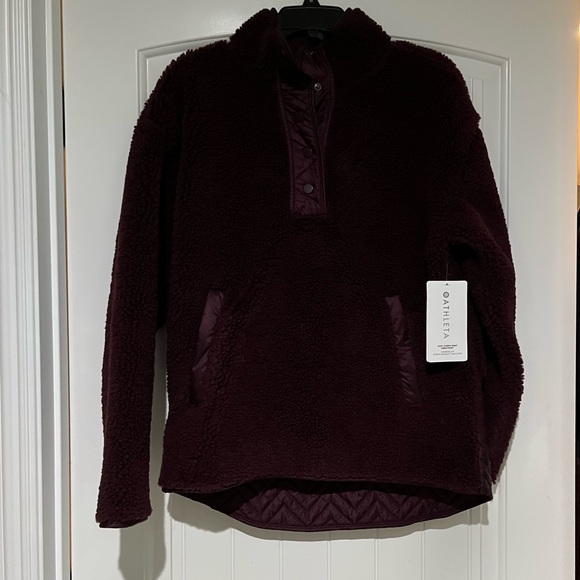 🎉 HP 🎉 NWT Athleta NWT Cozy Snap Sherpa in maroon (M) - Picture 4 of 7